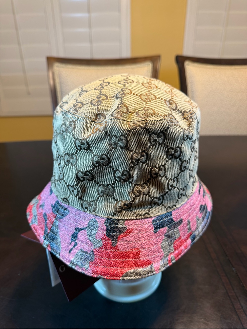 New Authentic Gucci GG Supreme Logo Pink Camo Bucket Hat Tan Size XL